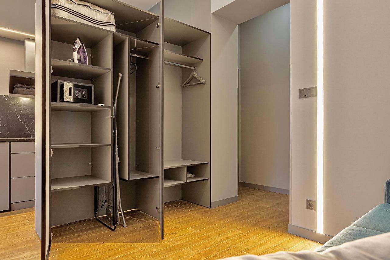 Central Family Boutique Apartments 2 Lviv Dış mekan fotoğraf