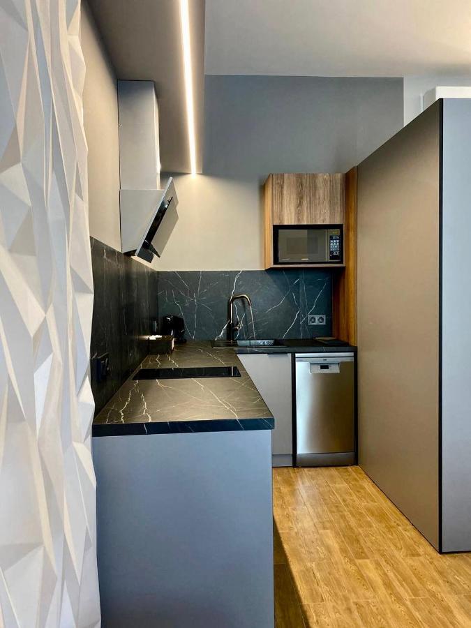 Central Family Boutique Apartments 2 Lviv Dış mekan fotoğraf